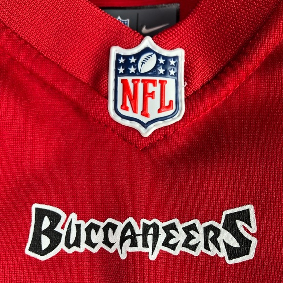 Johnson Nike Buccaneers Jersey - Picture 5 of 6